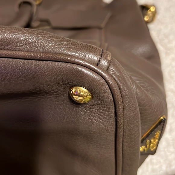 PRADA PIETRA CERVO(Deerskin) all Leather TOTE w/pretty gold hardware Like New! - Picture 5 of 17